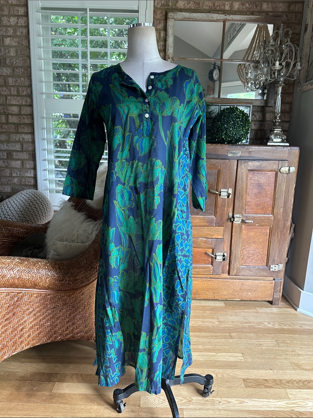 RO'S GARDEN RESORTWEAR COVER UP DONATELLA KURTA TULIP NAVY DRESS SMALL NEW